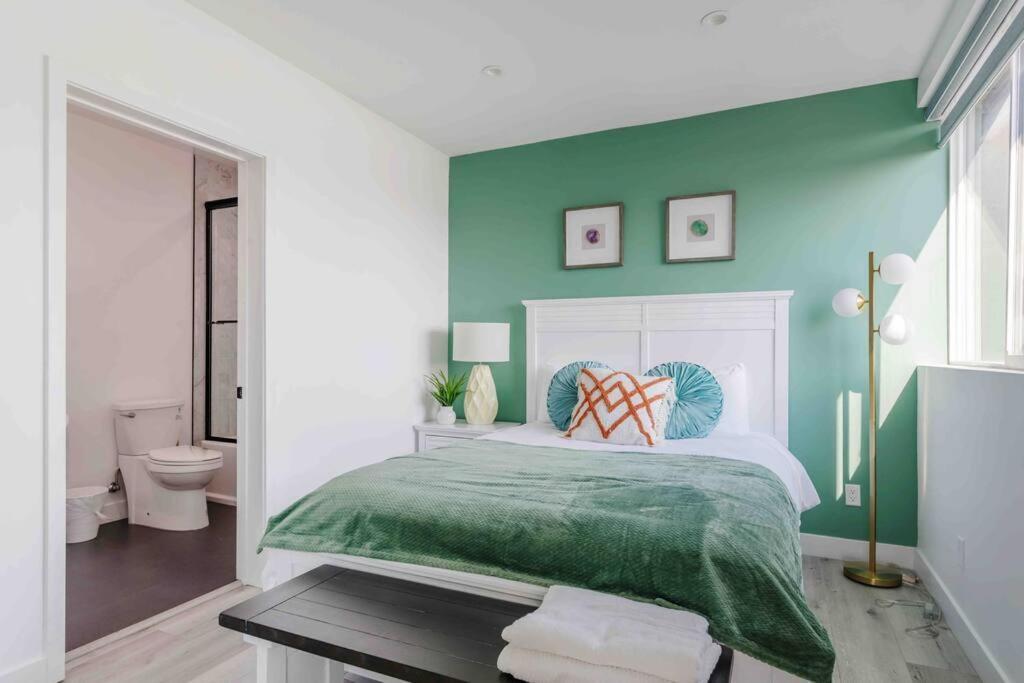 Stunning Hollywood Townhouse With Sunny Views Villa Los Angeles Exterior foto