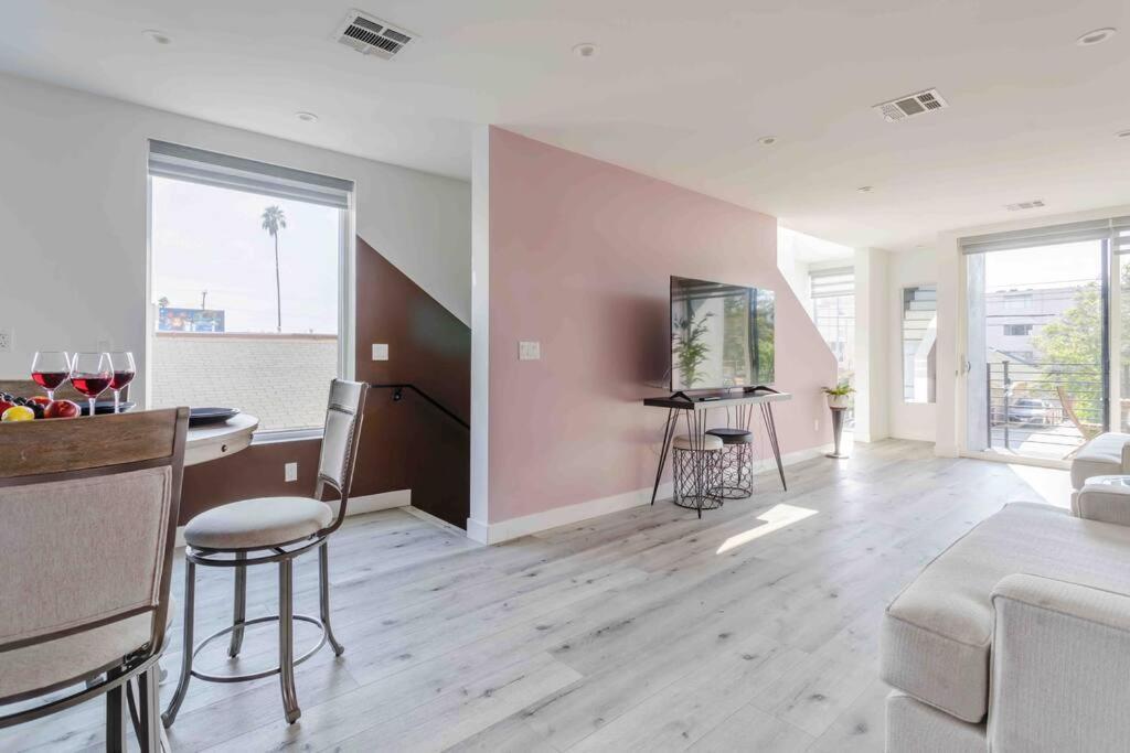 Stunning Hollywood Townhouse With Sunny Views Villa Los Angeles Exterior foto